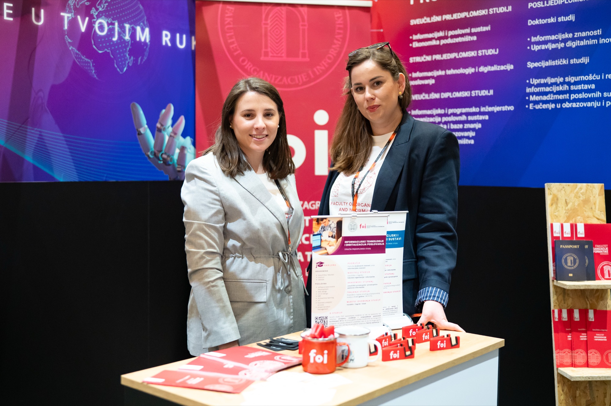 Dvije predstavnice FOI-ja na svom štandu na Dubrovnik EXPO-u 2026.